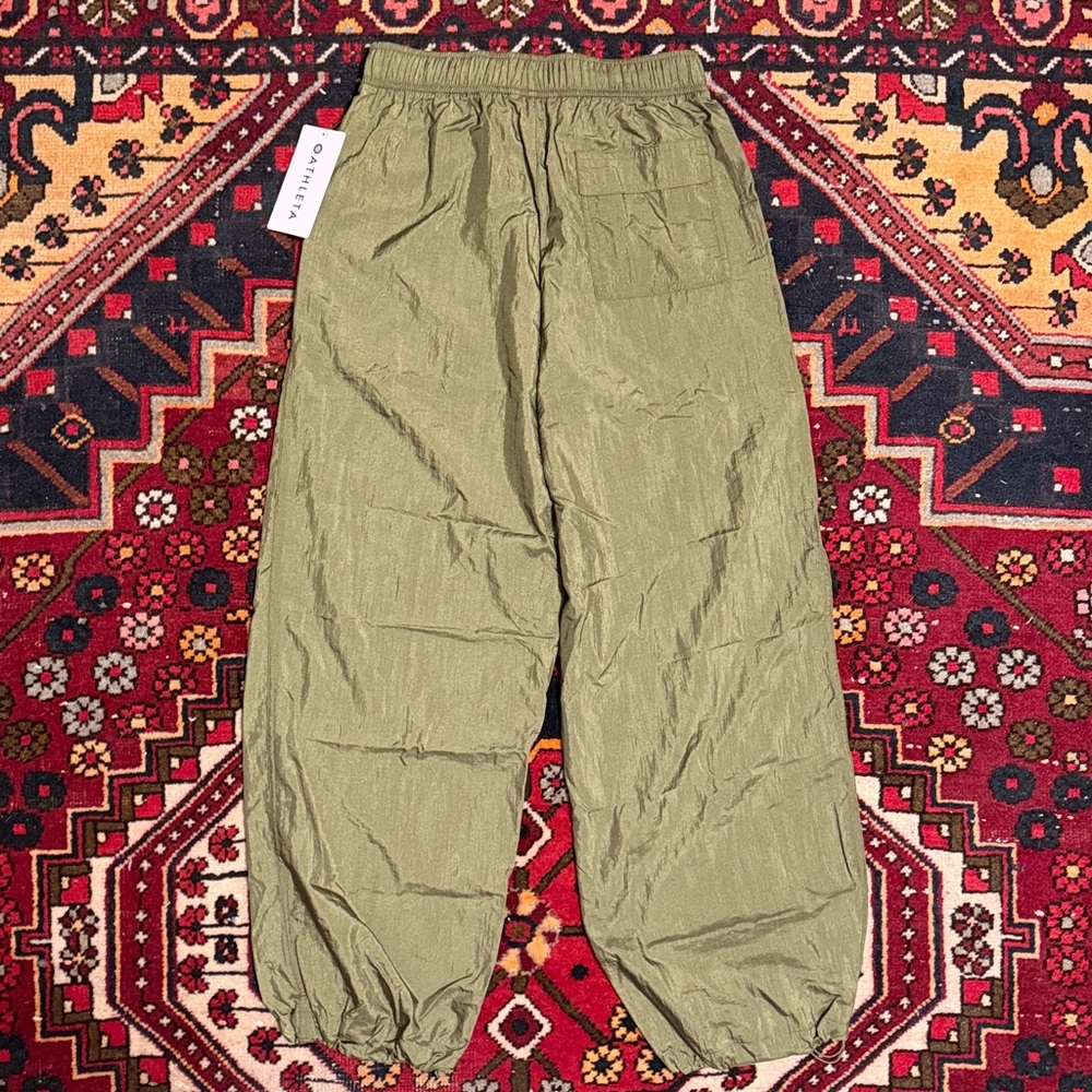 Athleta Lunar Sheen Utility Mid Rise Olive Green Women's Pants, Small - Picture 8 of 10